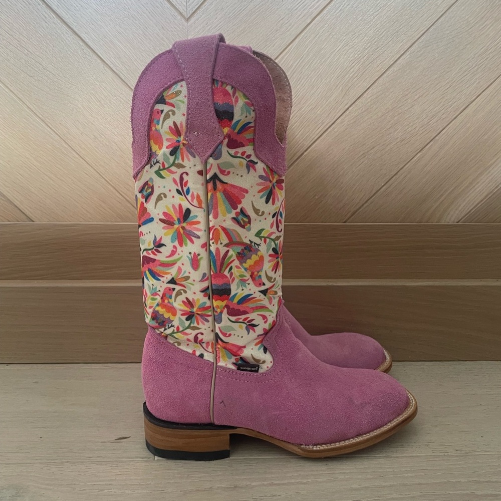 Pink and White Heeled Cowboy Boots with Floral Design